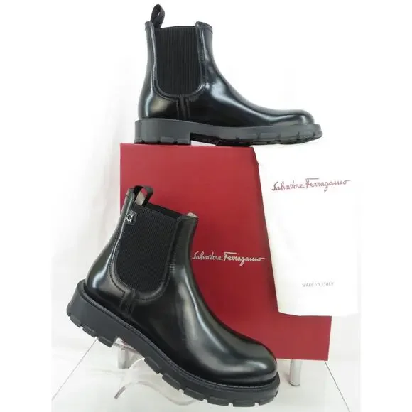 NIB FERRAGAMO IAGO BLACK LEATHER GANCINI LOGO PULL CHELSEA ANKLE BOOTS 10 E